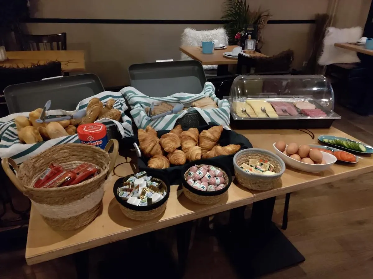 Le Bistro Hotel Valkenburg aan de Geul 0*,  Netherlands